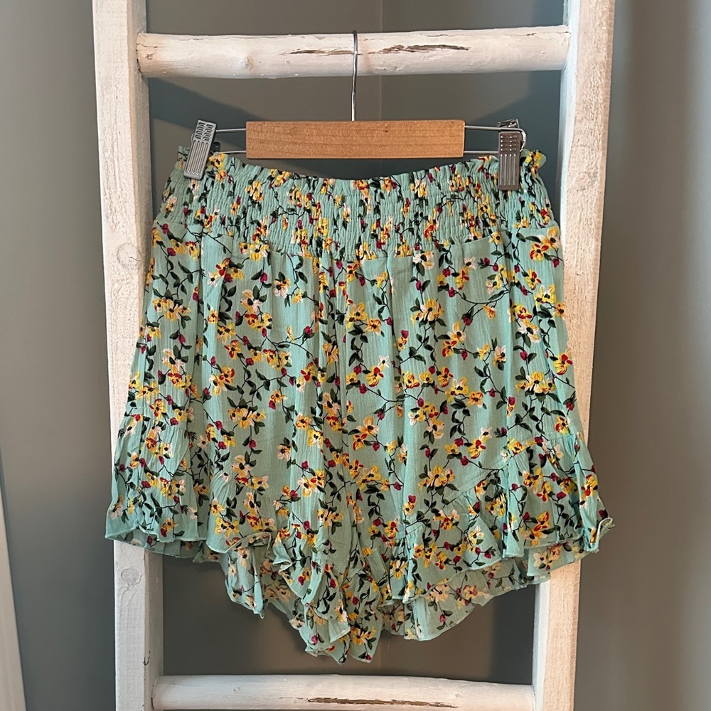 LA MIEL Floral High Waist Shorts - Greenish Blue